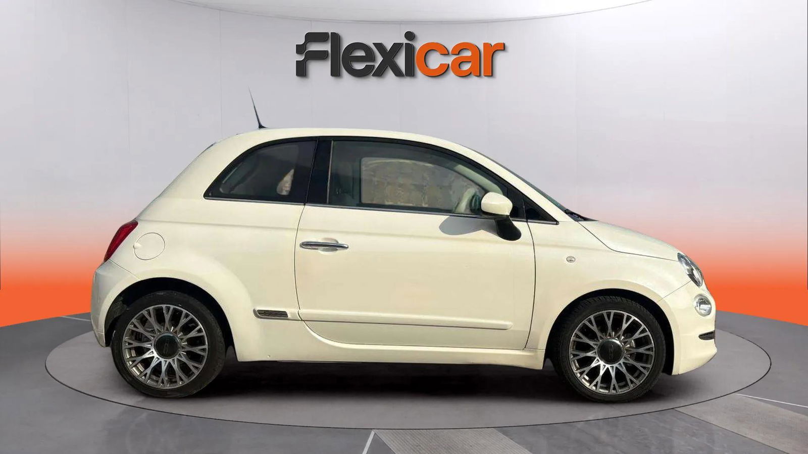 https://cdn-flexicar.caraffinity.it/public_appraisal_images_pro/images/stock/174016/AAOE0cfCNB__WhatsApp Image 2025-09-17 at 19.02.13 (2).jpg